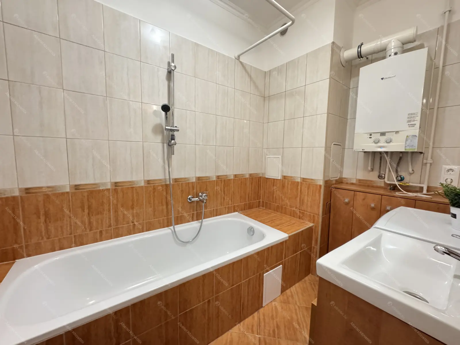 Kiadó albérlet 230000 Ft/hó áron: Budapest, XV. kerület  Eötvös utca. Mérete: 45 nm, 2 szobás | Alberlet.hu - 6703453