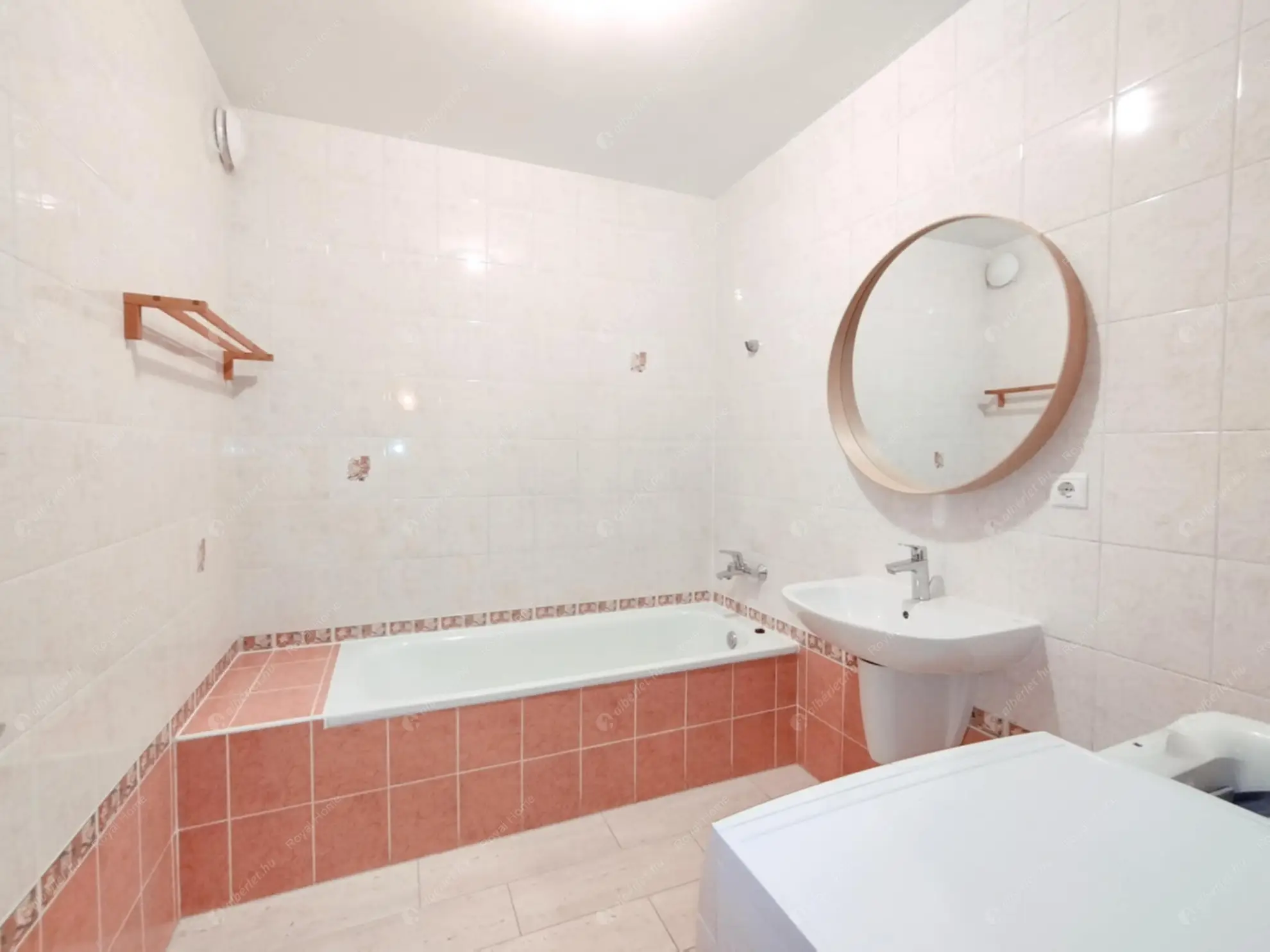 Kiadó albérlet 239000 Ft/hó áron: Budapest, XV. kerület  Fő út. Mérete: 55 nm, 2 szobás | Alberlet.hu - 6575610