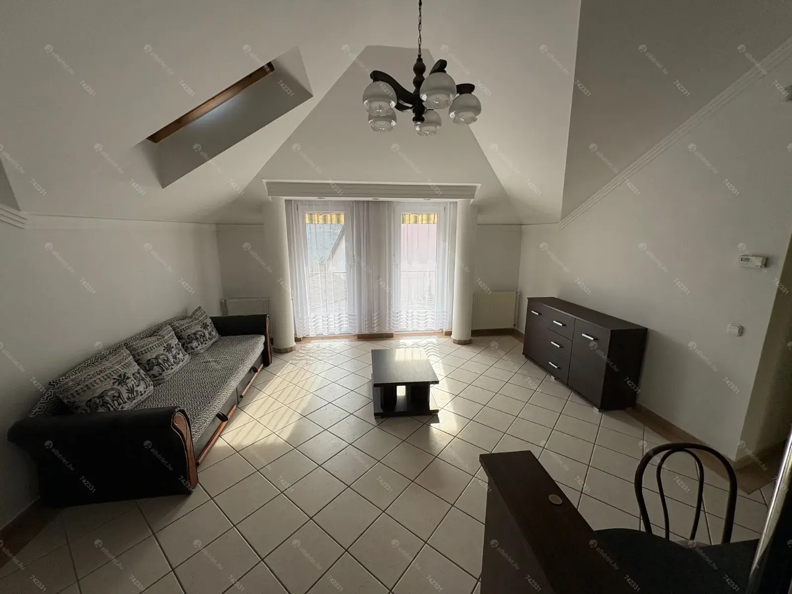 Kiadó albérlet 190000 Ft/hó áron: Budapest, XV. kerület  Kinizsi utca. Mérete: 38 nm, 1 szobás | Alberlet.hu - 6665039