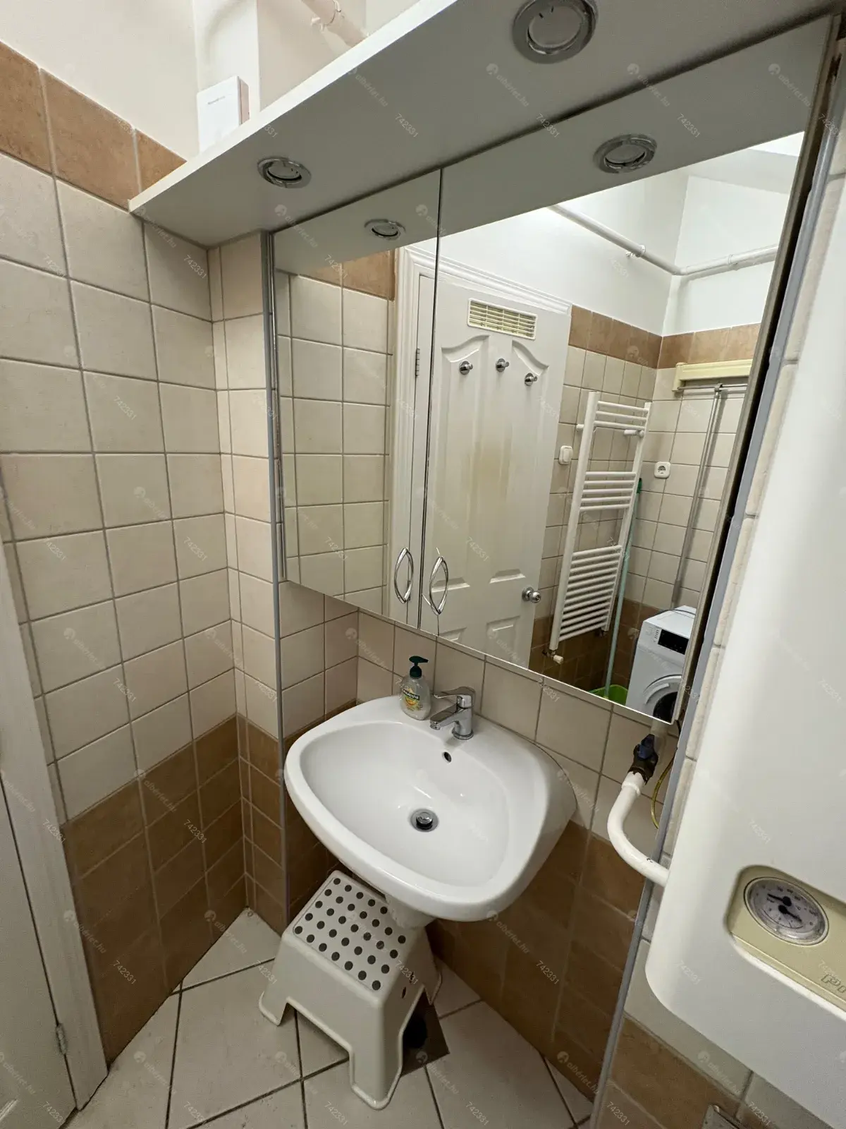 Kiadó albérlet 190000 Ft/hó áron: Budapest, XV. kerület  Kinizsi utca. Mérete: 38 nm, 1 szobás | Alberlet.hu - 6667501