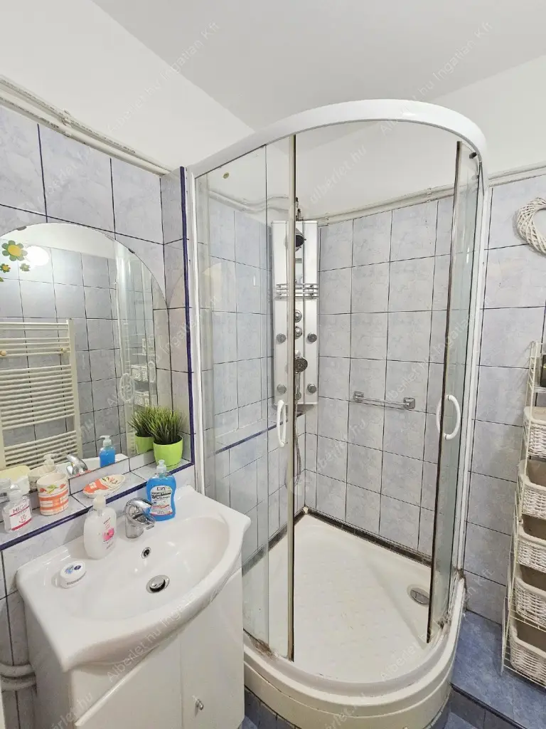 Kiadó albérlet 280000 Ft/hó áron: Budapest, XV. kerület  Kőrakás park. Mérete: 64 nm, 3 szobás | Alberlet.hu - 6598076