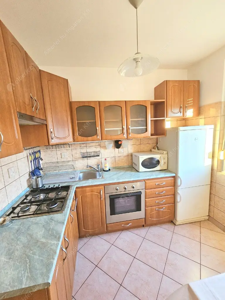 Kiadó albérlet 280000 Ft/hó áron: Budapest, XV. kerület  Kőrakás park. Mérete: 64 nm, 3 szobás | Alberlet.hu - 6598081