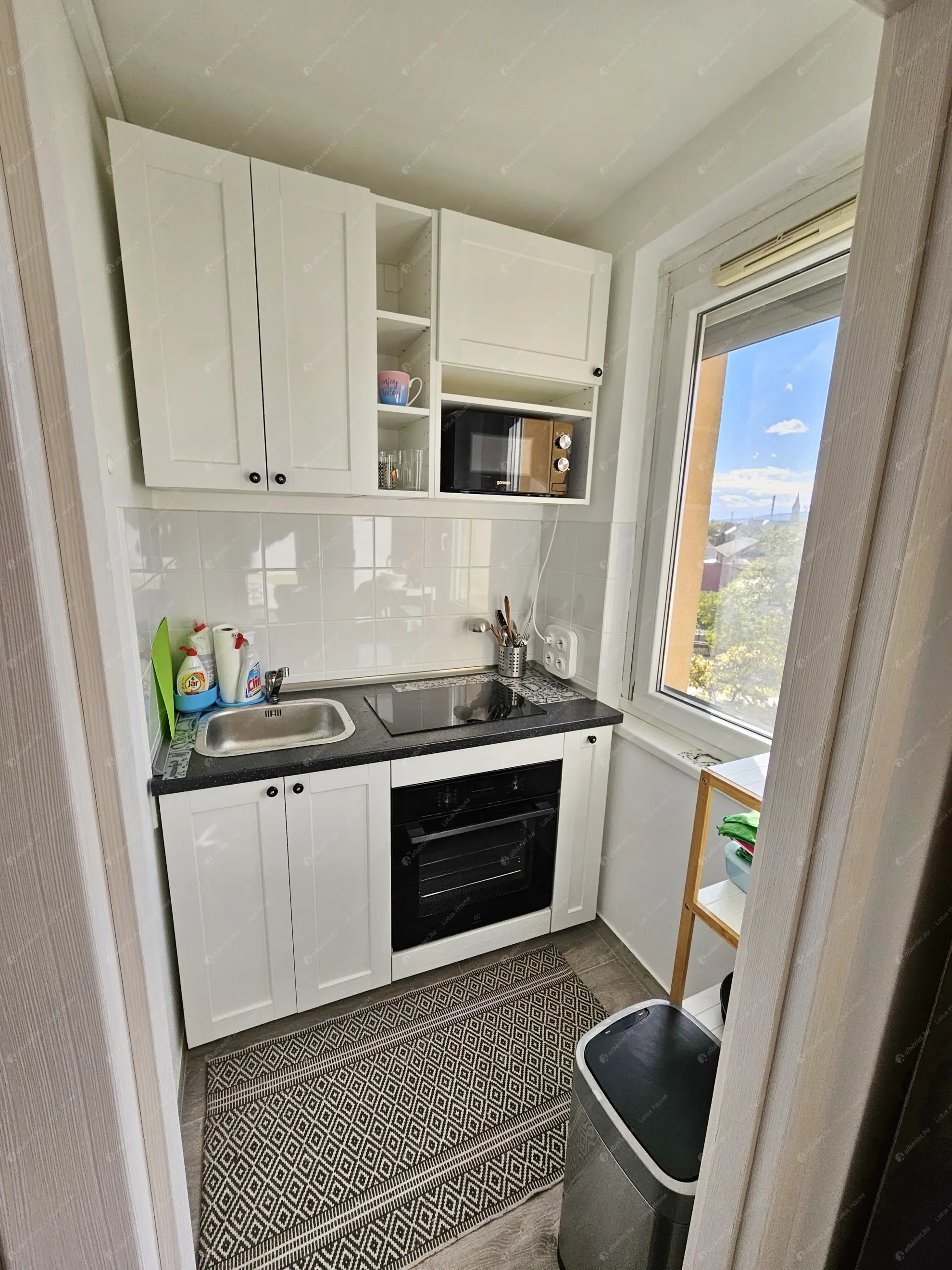 Kiadó albérlet 190000 Ft/hó áron: Budapest, XV. kerület  Kossuth utca. Mérete: 30 nm, 1 szobás | Alberlet.hu - 6569549