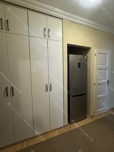 Kiadó albérlet 270000 Ft/hó áron: Budapest, XV. kerület  Lóvasút köz. Mérete: 56 nm, 2 szobás | Alberlet.hu - 6659931