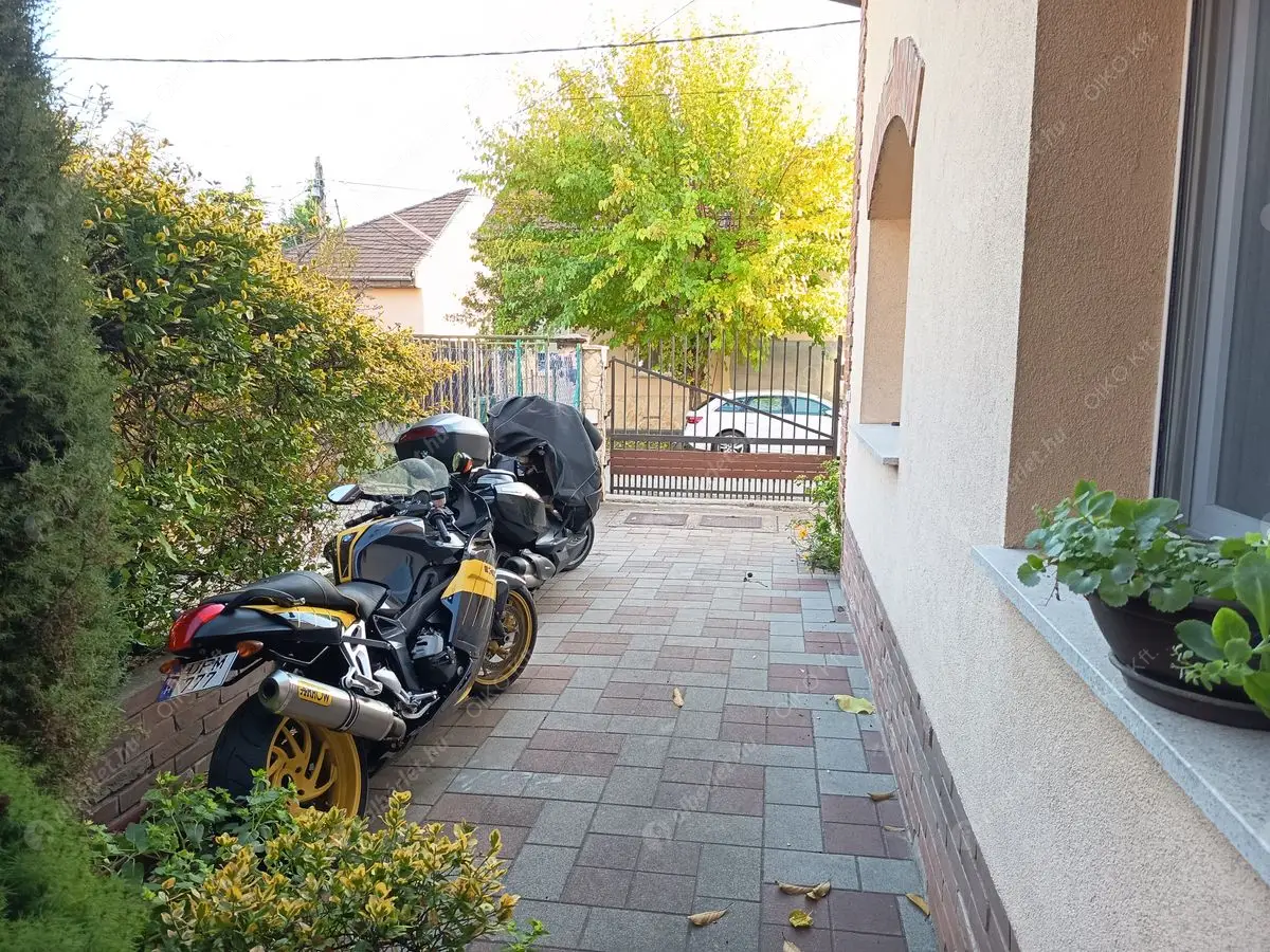 Kiadó albérlet 480000 Ft/hó áron: Budapest, XV. kerület  Madách utca. Mérete: 180 nm, 5 szobás | Alberlet.hu - 6570473