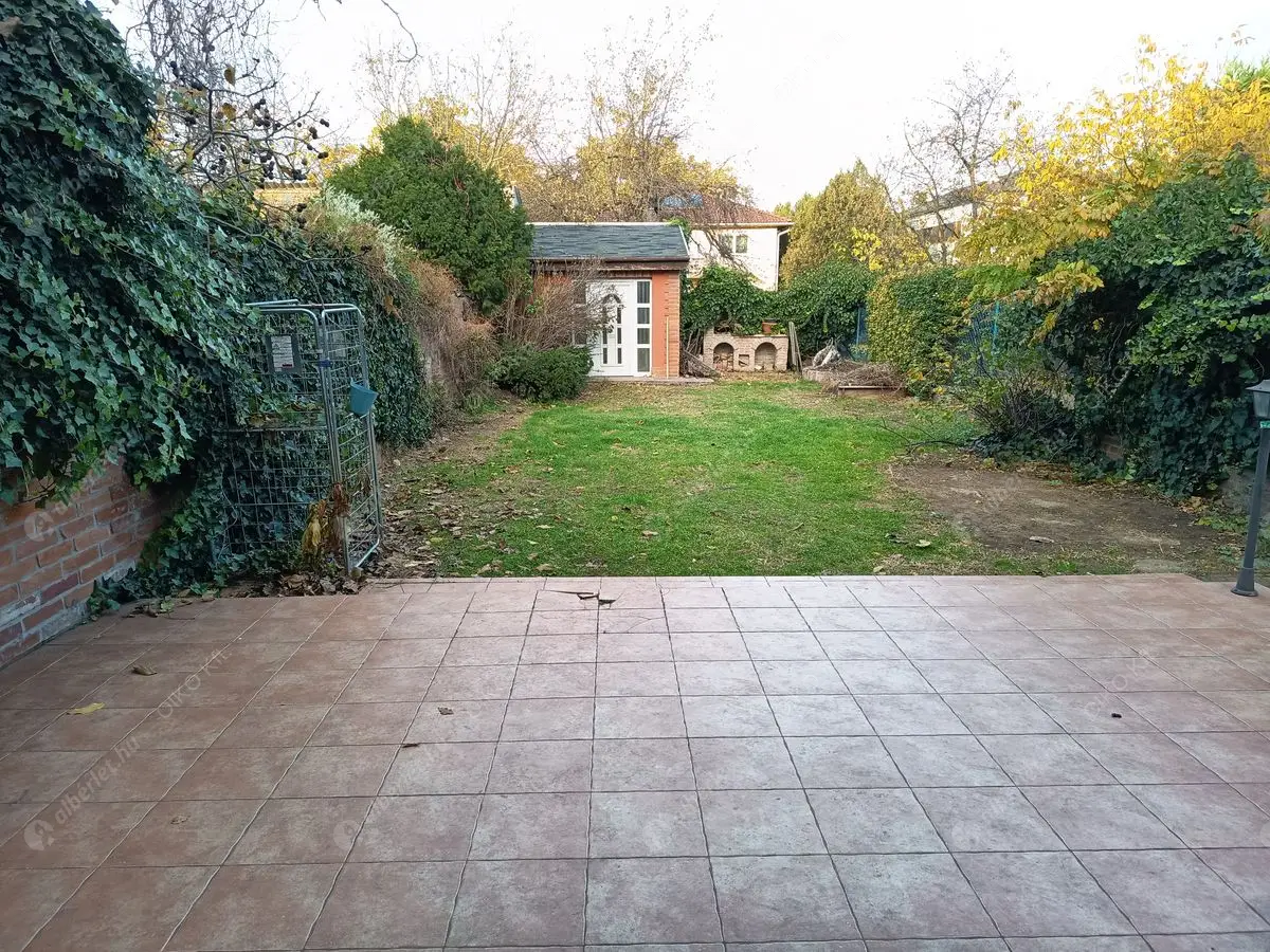 Kiadó albérlet 480000 Ft/hó áron: Budapest, XV. kerület  Madách utca. Mérete: 180 nm, 5 szobás | Alberlet.hu - 6570476