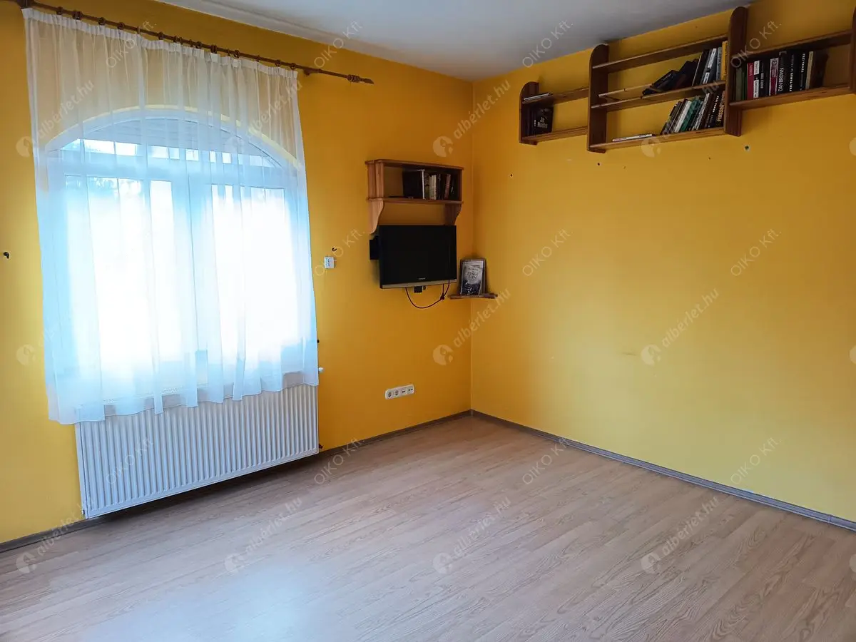 Kiadó albérlet 480000 Ft/hó áron: Budapest, XV. kerület  Madách utca. Mérete: 180 nm, 5 szobás | Alberlet.hu - 6570483