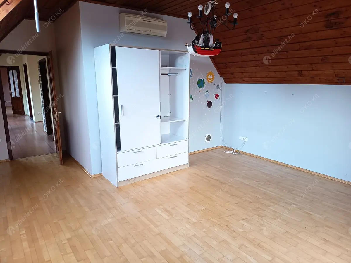 Kiadó albérlet 480000 Ft/hó áron: Budapest, XV. kerület  Madách utca. Mérete: 180 nm, 5 szobás | Alberlet.hu - 6570487