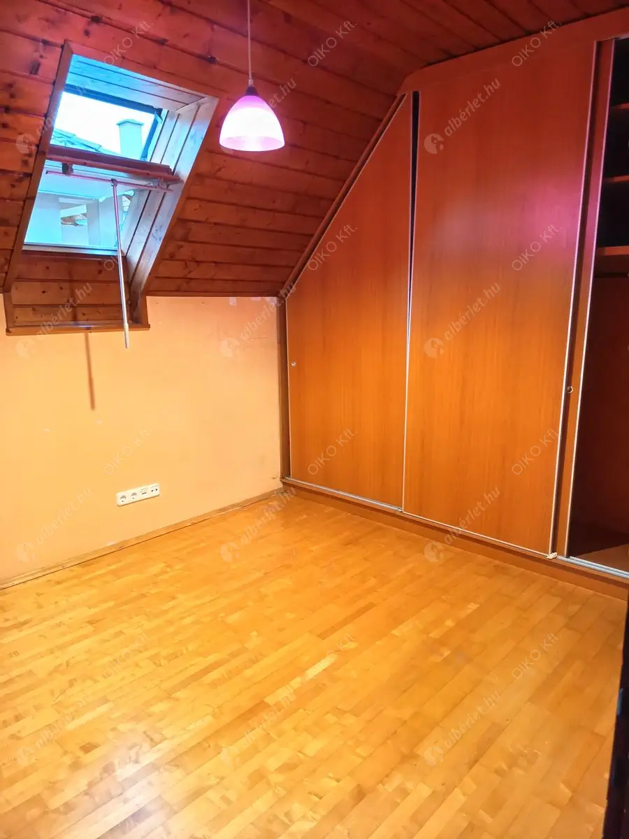 Kiadó albérlet 480000 Ft/hó áron: Budapest, XV. kerület  Madách utca. Mérete: 180 nm, 5 szobás | Alberlet.hu - 6570494