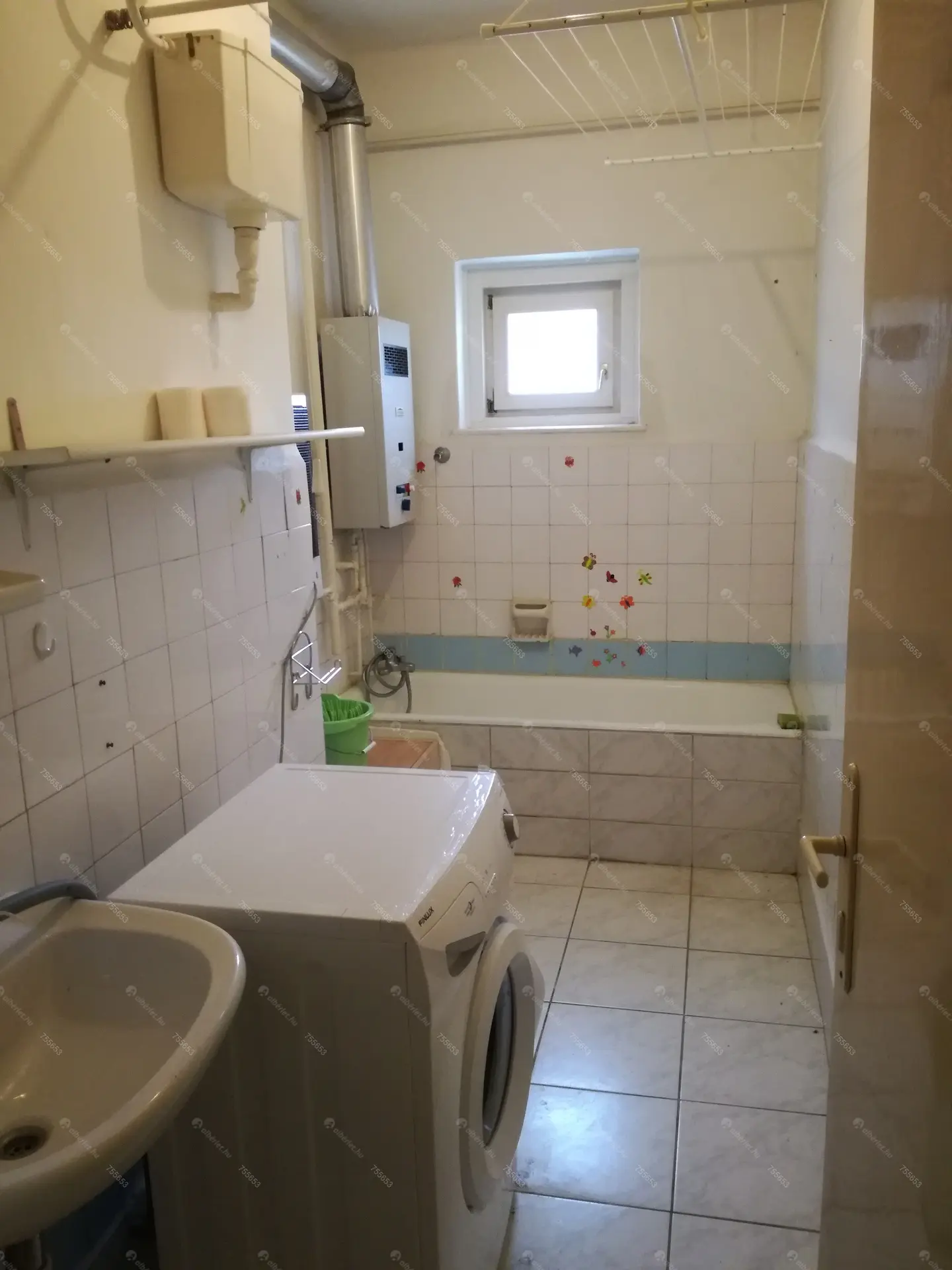 Kiadó albérlet 160000 Ft/hó áron: Budapest, XV. kerület   Mézeskalács  tér. Mérete: 40 nm, 1 szobás | Alberlet.hu - 6371305