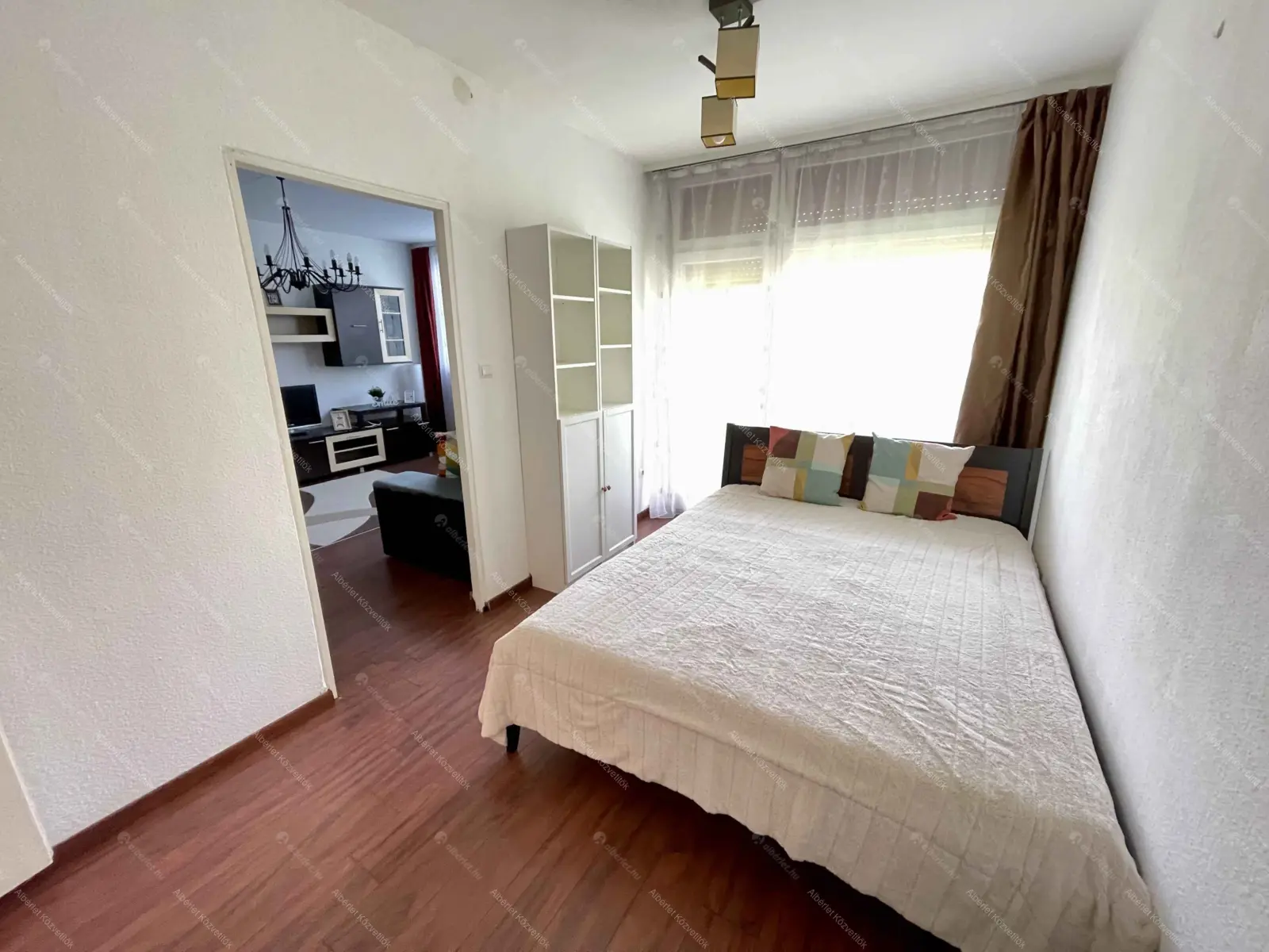 Kiadó albérlet 180000 Ft/hó áron: Budapest, XV. kerület  Mézeskalács tér. Mérete: 54 nm, 2 szobás | Alberlet.hu - 6680702