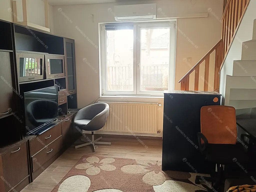 Kiadó albérlet 220000 Ft/hó áron: Budapest, XV. kerület  Molnár Viktor utca. Mérete: 45 nm, 2 szobás | Alberlet.hu - 6676510