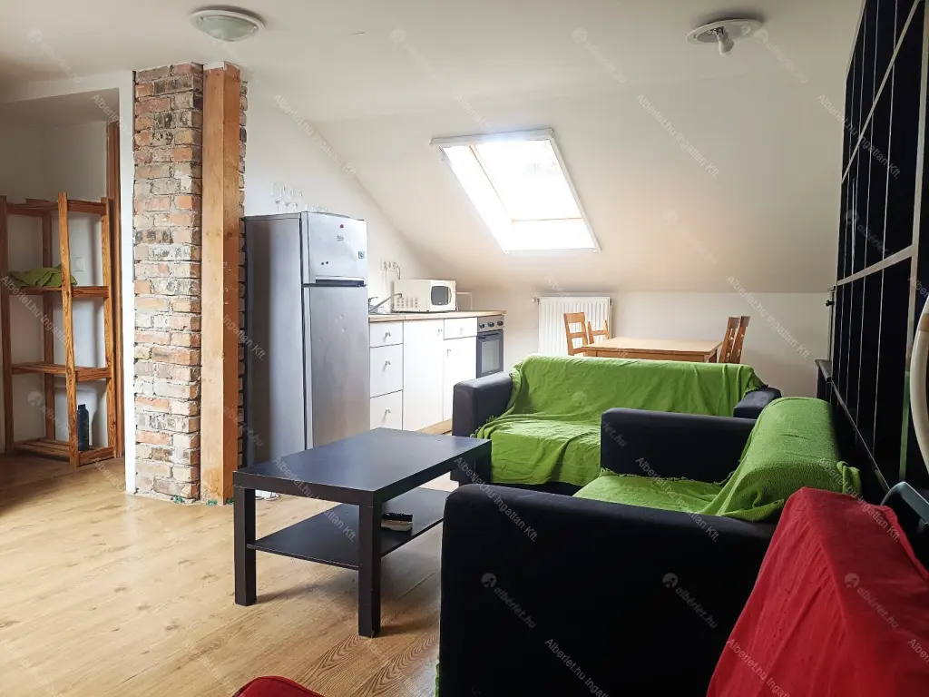 Kiadó albérlet 220000 Ft/hó áron: Budapest, XV. kerület  Molnár Viktor utca. Mérete: 45 nm, 2 szobás | Alberlet.hu - 6676515