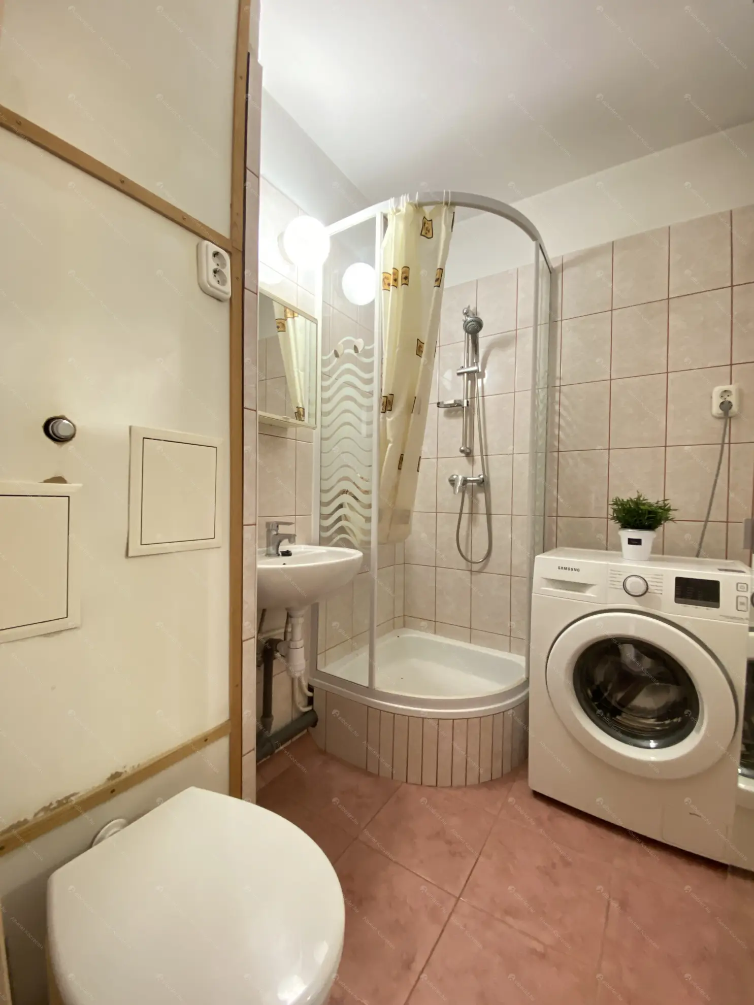 Kiadó albérlet 170000 Ft/hó áron: Budapest, XV. kerület  Nyírpalota utca. Mérete: 35 nm, 1 szobás | Alberlet.hu - 6550402