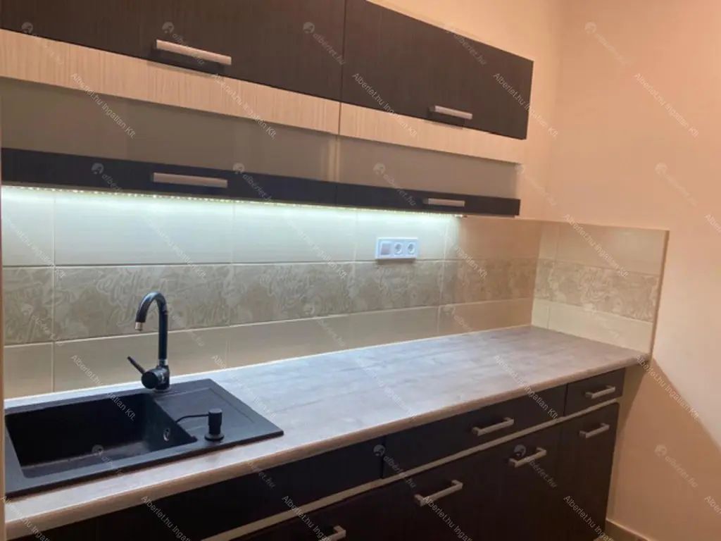 Kiadó albérlet 650000 Ft/hó áron: Budapest, XV. kerület  Óda utca . Mérete: 200 nm, 5 szobás | Alberlet.hu - 6668279