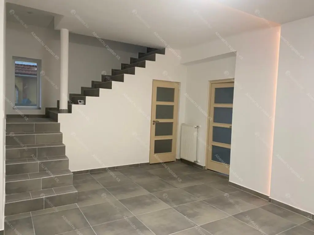 Kiadó albérlet 650000 Ft/hó áron: Budapest, XV. kerület  Óda utca. Mérete: 200 nm, 5 szobás | Alberlet.hu - 6694887