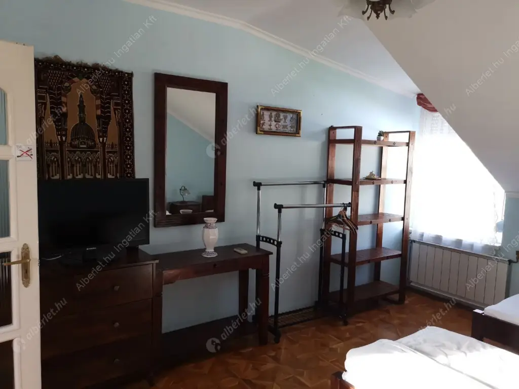 Kiadó albérlet 1350000 Ft/hó áron: Budapest, XV. kerület  Palánk utca. Mérete: 350 nm, 4 szobás | Alberlet.hu - 6517168