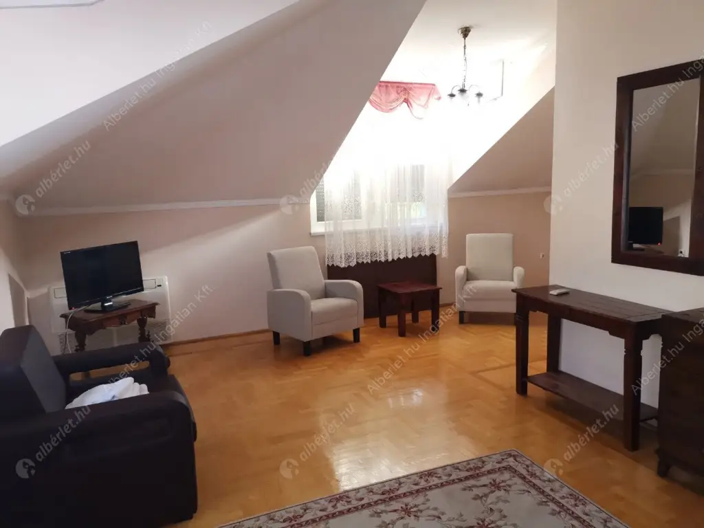 Kiadó albérlet 1350000 Ft/hó áron: Budapest, XV. kerület  Palánk utca. Mérete: 350 nm, 4 szobás | Alberlet.hu - 6517171