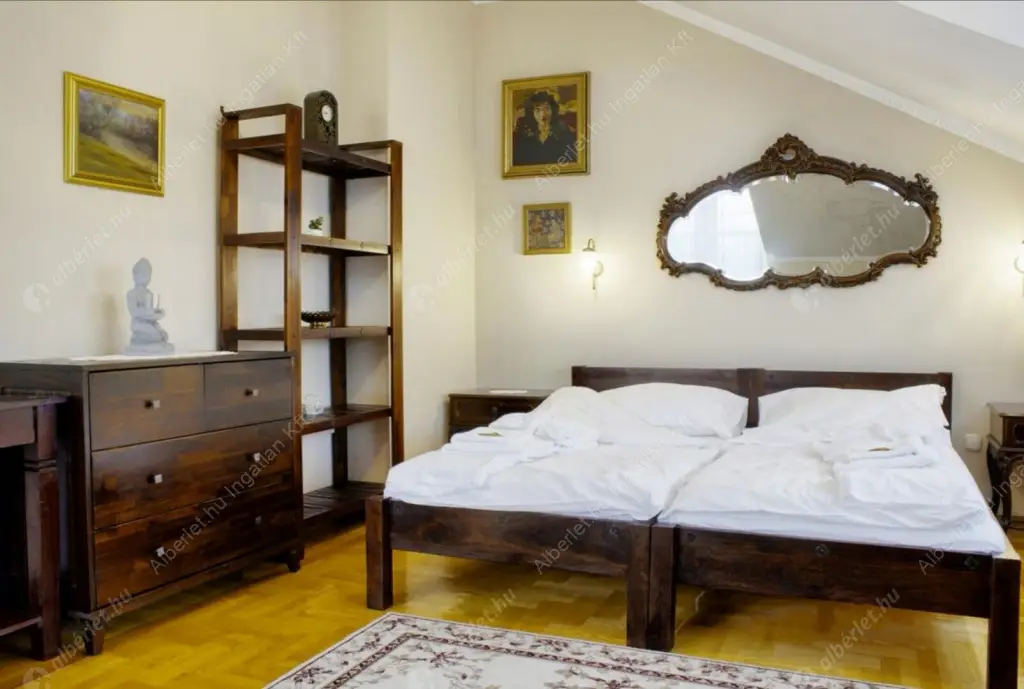 Kiadó albérlet 1350000 Ft/hó áron: Budapest, XV. kerület  Palánk utca. Mérete: 350 nm, 4 szobás | Alberlet.hu - 6517172