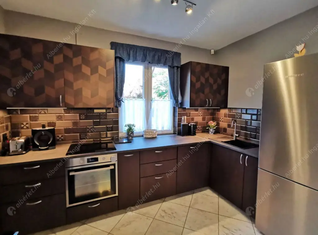 Kiadó albérlet 1350000 Ft/hó áron: Budapest, XV. kerület  Palánk utca. Mérete: 350 nm, 4 szobás | Alberlet.hu - 6517177