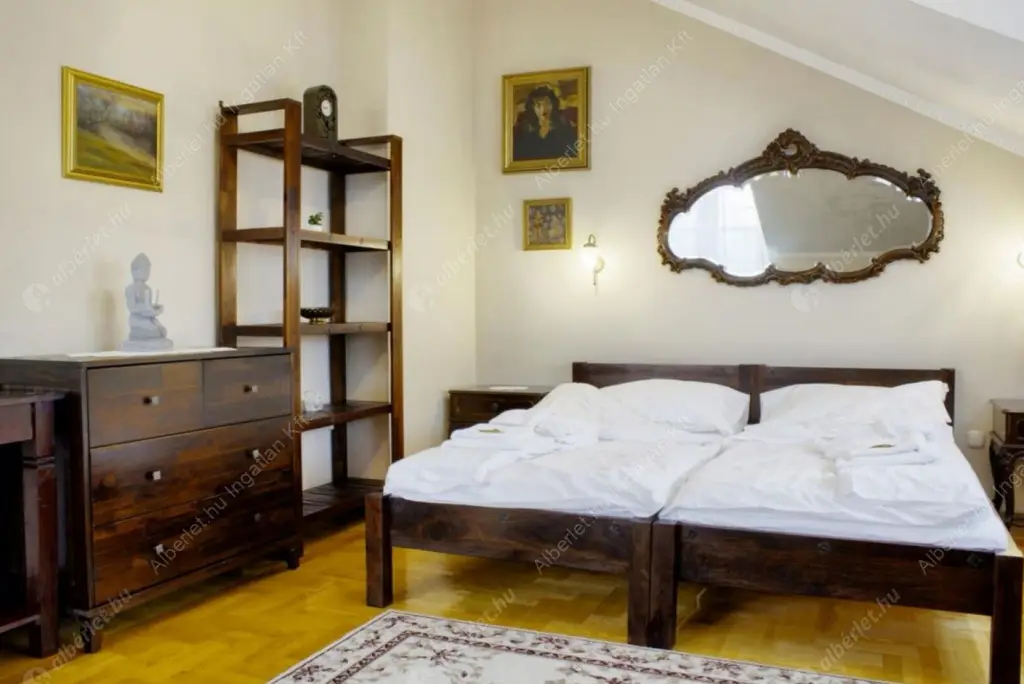 Kiadó albérlet 1350000 Ft/hó áron: Budapest, XV. kerület  Palánk utca. Mérete: 350 nm, 4 szobás | Alberlet.hu - 6517179