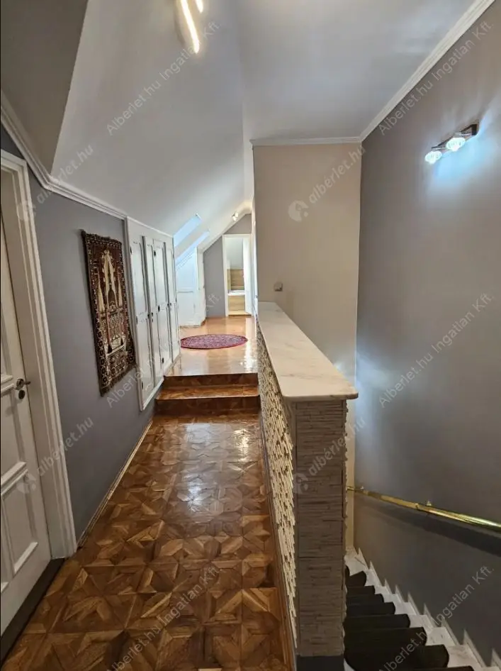 Kiadó albérlet 1350000 Ft/hó áron: Budapest, XV. kerület  Palánk utca. Mérete: 350 nm, 4 szobás | Alberlet.hu - 6615885