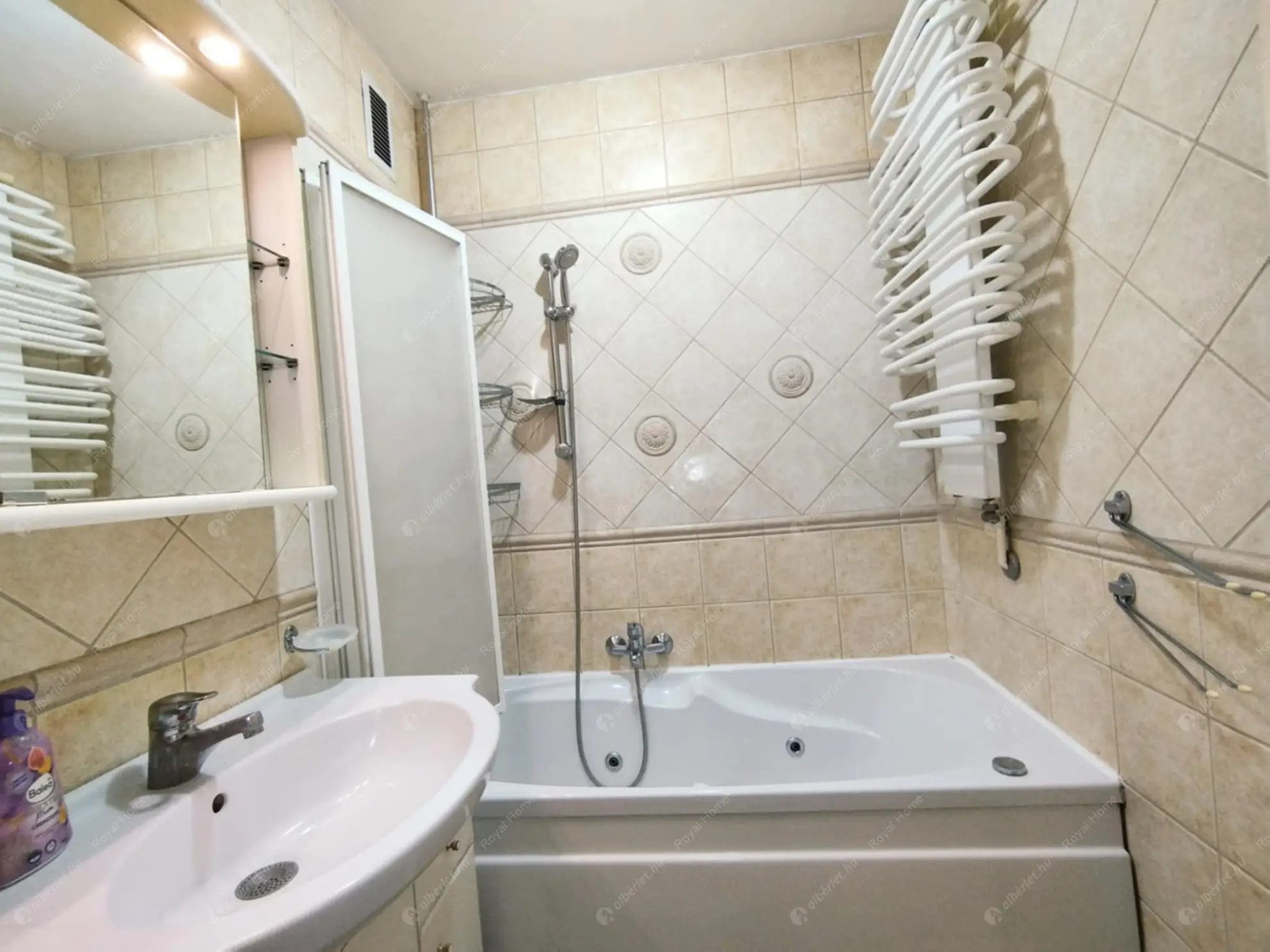 Kiadó albérlet 289000 Ft/hó áron: Budapest, XV. kerület  Páskomliget utca. Mérete: 75 nm, 4 szobás | Alberlet.hu - 6630658