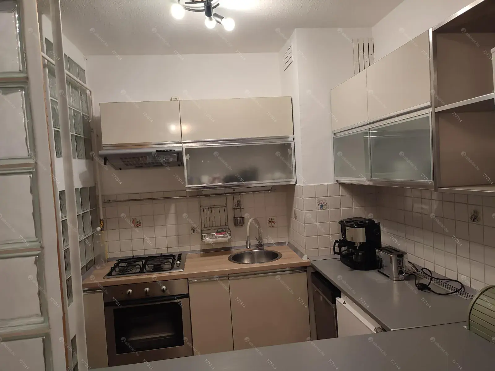 Kiadó albérlet 195000 Ft/hó áron: Budapest, XV. kerület  Rákos út. Mérete: 45 nm, 2 szobás | Alberlet.hu - 6702152