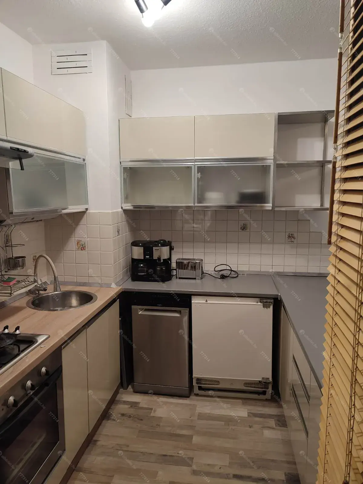 Kiadó albérlet 195000 Ft/hó áron: Budapest, XV. kerület  Rákos út. Mérete: 45 nm, 2 szobás | Alberlet.hu - 6702158