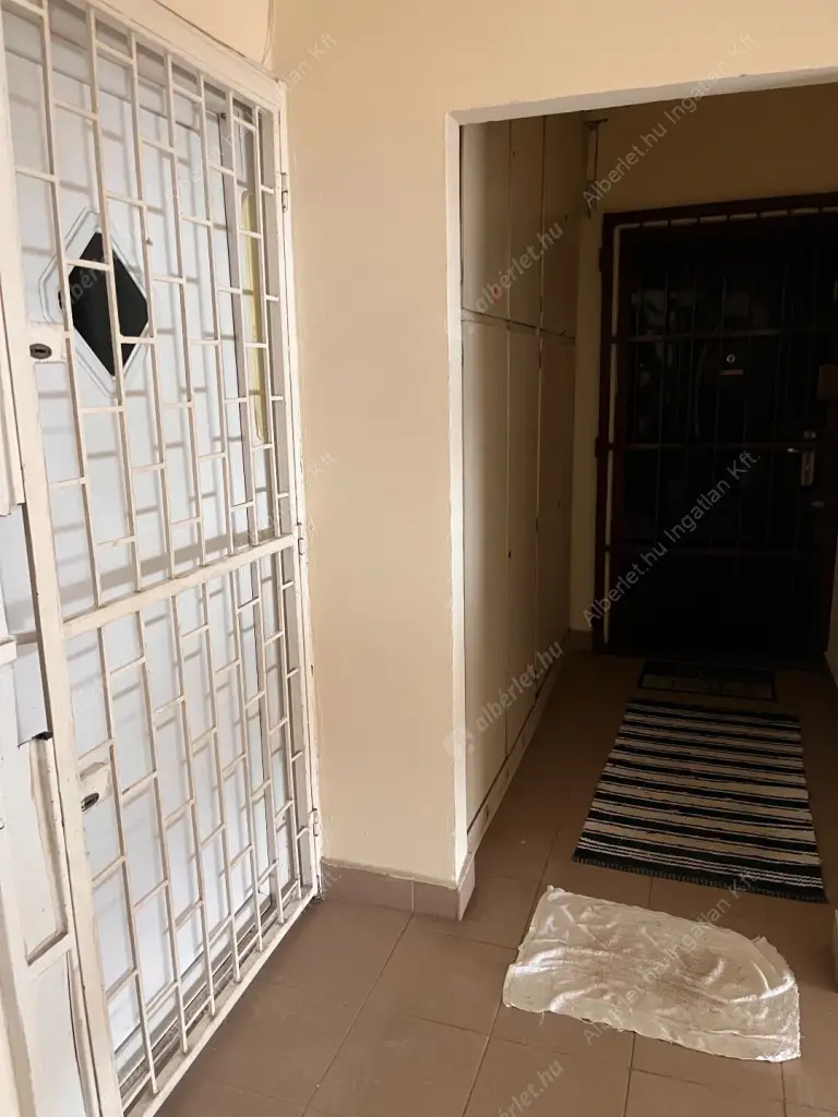 Kiadó albérlet 200000 Ft/hó áron: Budapest, XV. kerület  Sárfű utca. Mérete: 35 nm, 1 szobás | Alberlet.hu - 6636498