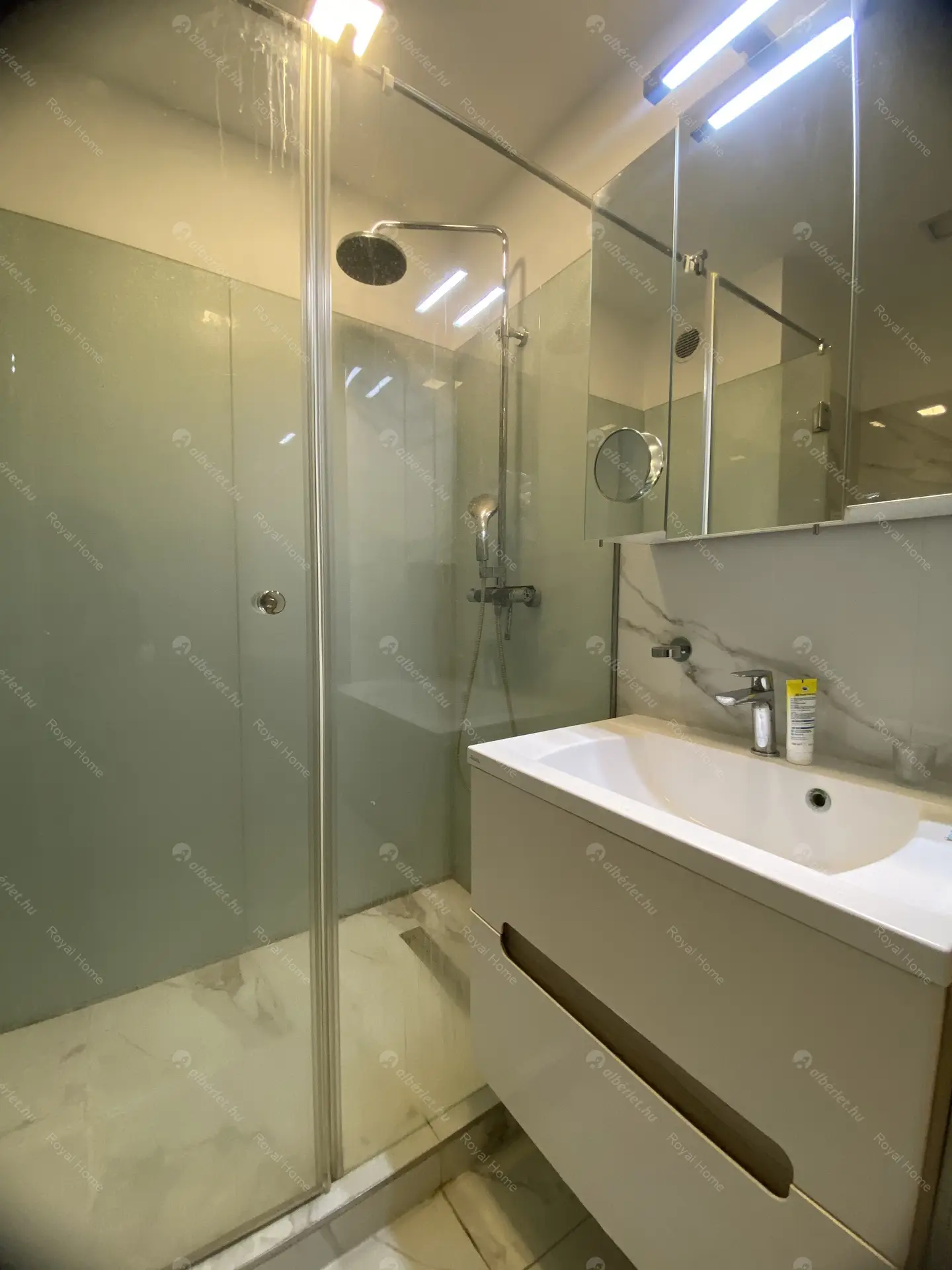 Kiadó albérlet 350000 Ft/hó áron: Budapest, XV. kerület  Zsókavár utca. Mérete: 70 nm, 2 szobás | Alberlet.hu - 6379373