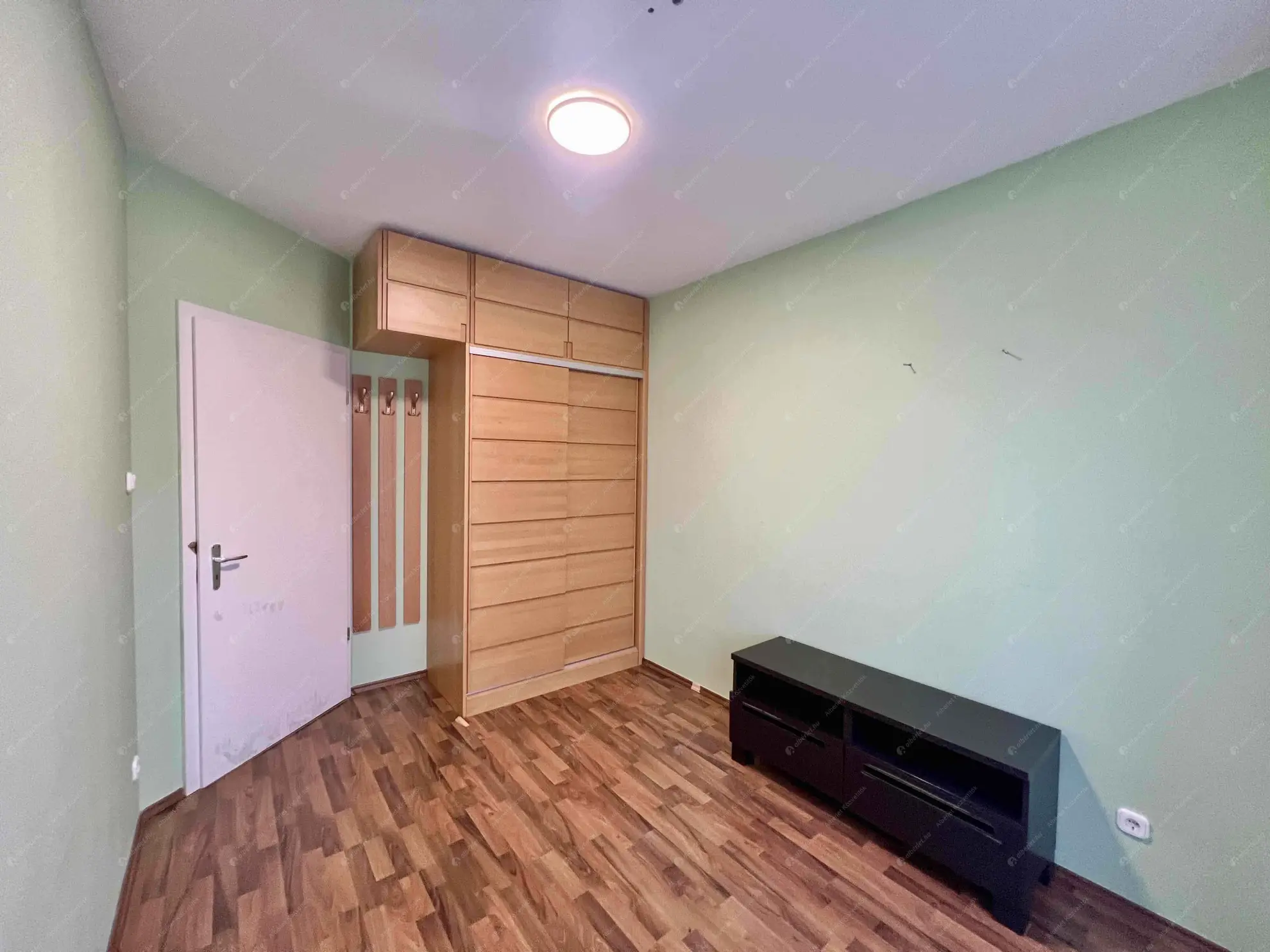 Kiadó albérlet 200000 Ft/hó áron: Budapest, XVI. kerület  Bányász utca. Mérete: 38 nm, 1 szobás | Alberlet.hu - 6591722