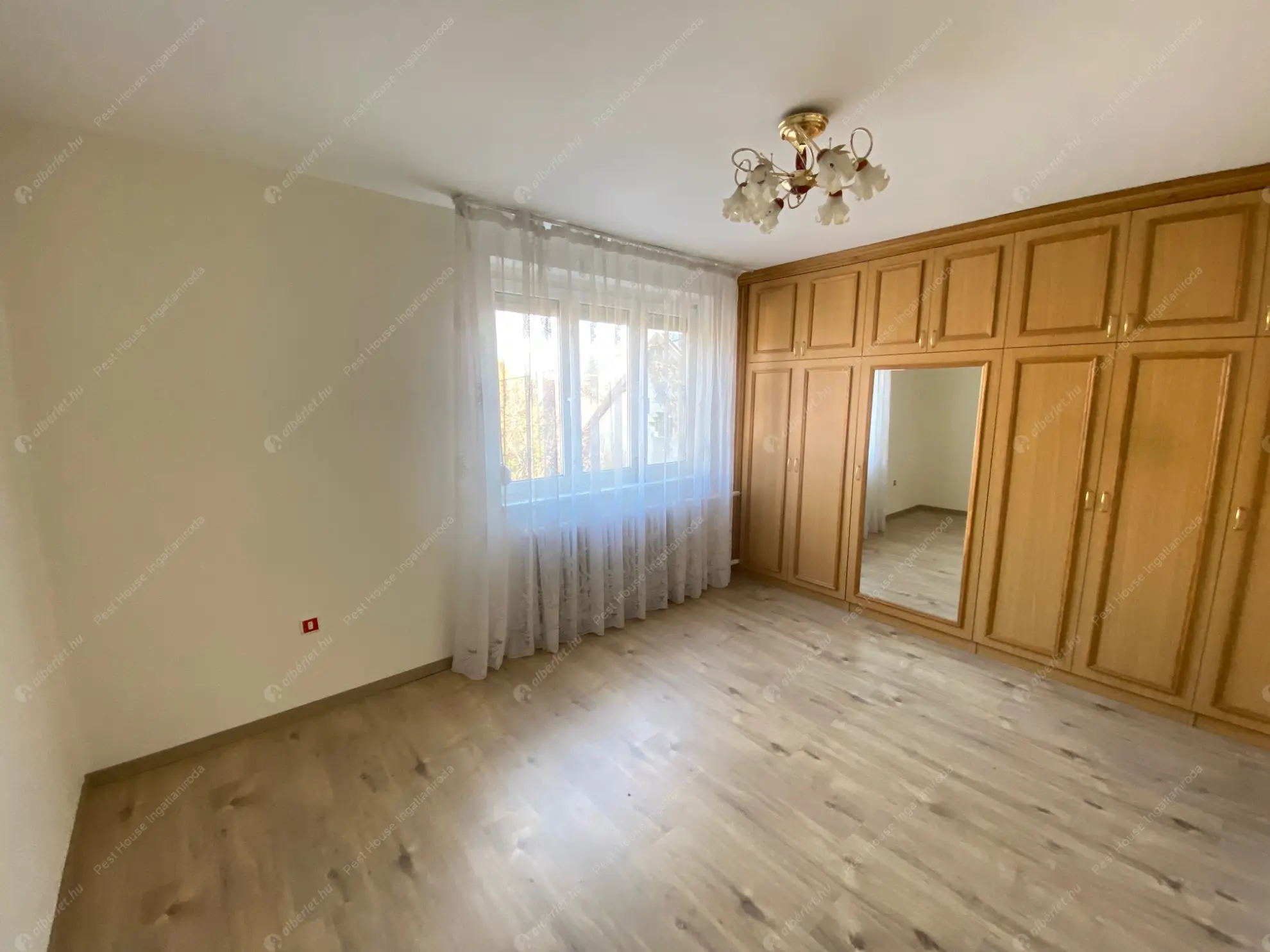 Kiadó albérlet 380000 Ft/hó áron: Budapest, XVI. kerület  Baross Gábor utca. Mérete: 125 nm, 4 szobás | Alberlet.hu - 6563094