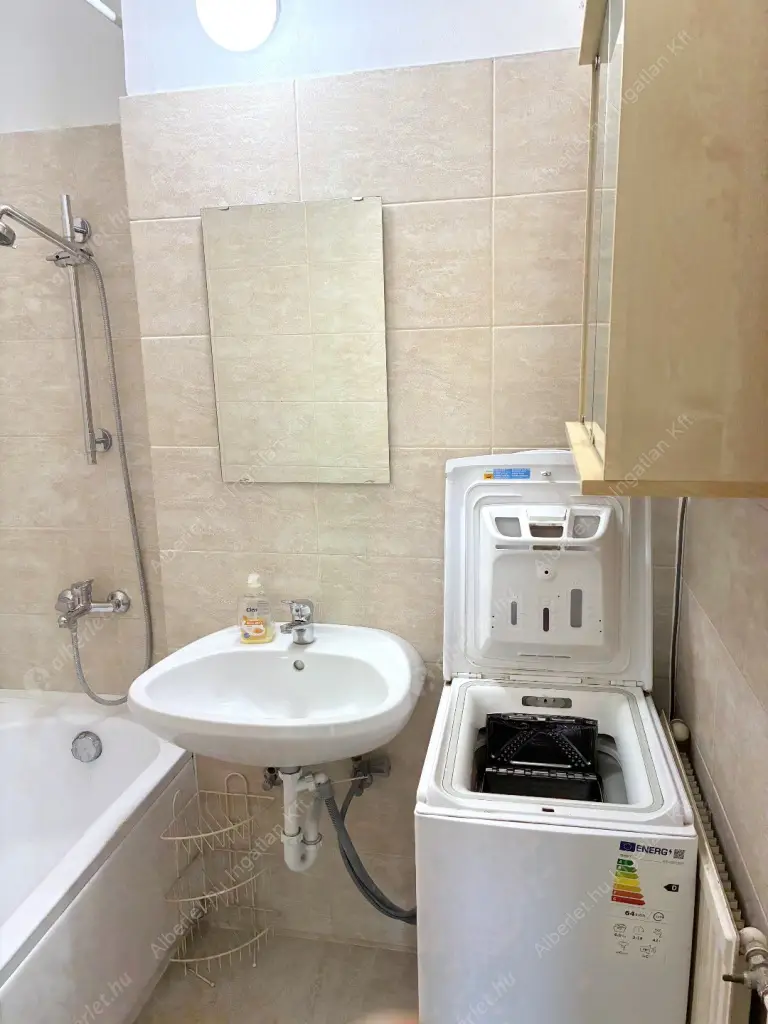 Kiadó albérlet 230000 Ft/hó áron: Budapest, XVI. kerület  Hunyadvár utca. Mérete: 44 nm, 1 szobás | Alberlet.hu - 6569508