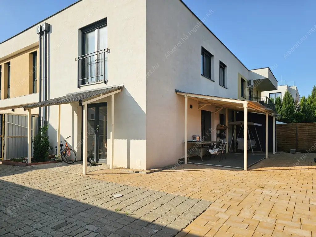 Kiadó albérlet 650000 Ft/hó áron: Budapest, XVI. kerület  Iskola utca. Mérete: 100 nm, 4 szobás | Alberlet.hu - 6522778