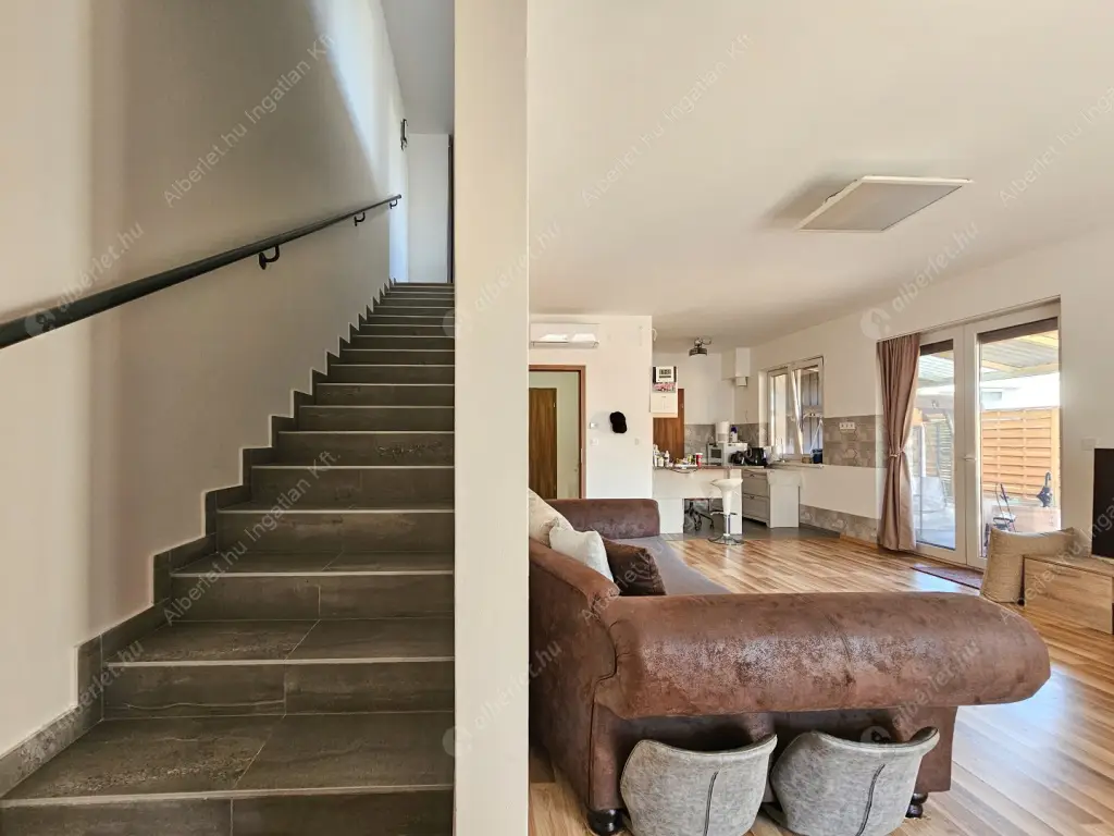 Kiadó albérlet 650000 Ft/hó áron: Budapest, XVI. kerület  Iskola utca. Mérete: 100 nm, 4 szobás | Alberlet.hu - 6522780