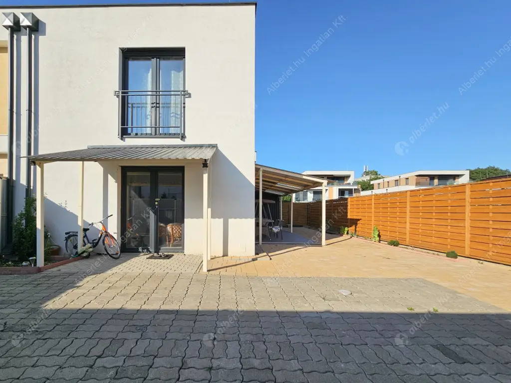 Kiadó albérlet 650000 Ft/hó áron: Budapest, XVI. kerület  Iskola utca. Mérete: 100 nm, 4 szobás | Alberlet.hu - 6522782