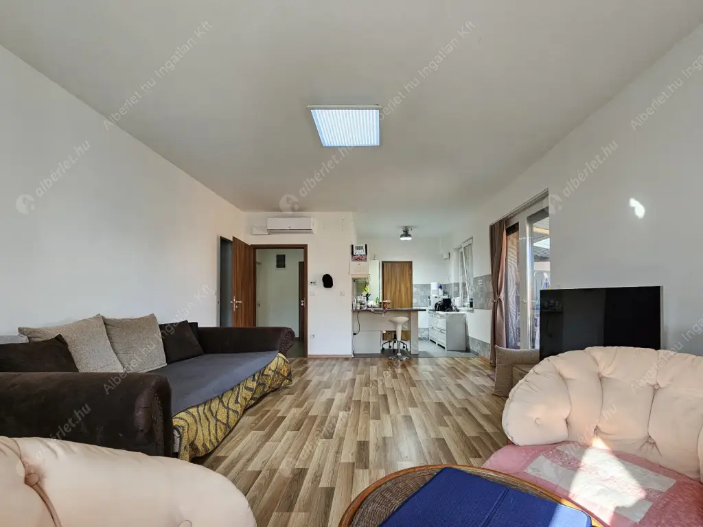 Kiadó albérlet 650000 Ft/hó áron: Budapest, XVI. kerület  Iskola utca. Mérete: 100 nm, 4 szobás | Alberlet.hu - 6522785