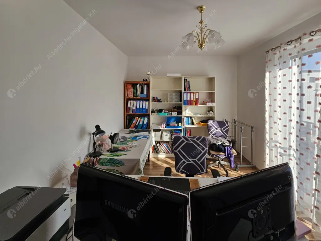 Kiadó albérlet 650000 Ft/hó áron: Budapest, XVI. kerület  Iskola utca. Mérete: 100 nm, 4 szobás | Alberlet.hu - 6522792