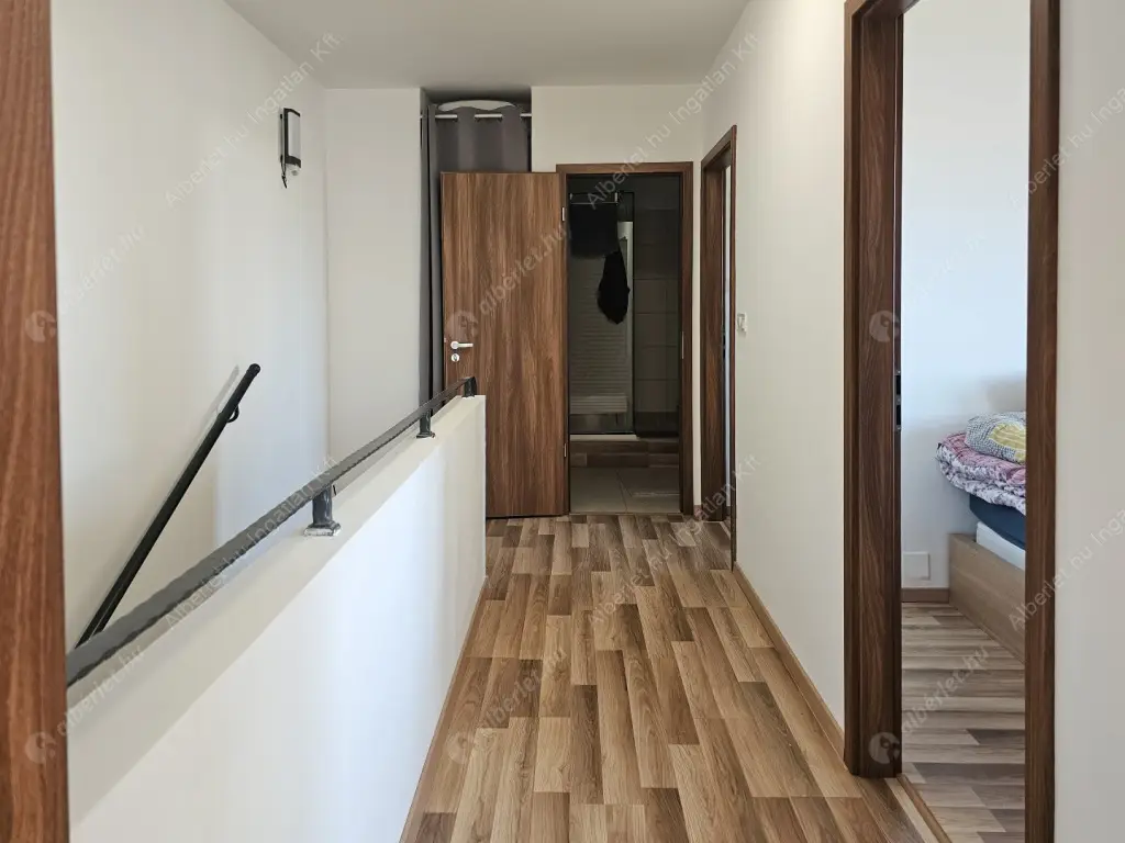 Kiadó albérlet 650000 Ft/hó áron: Budapest, XVI. kerület  Iskola utca. Mérete: 100 nm, 4 szobás | Alberlet.hu - 6522798