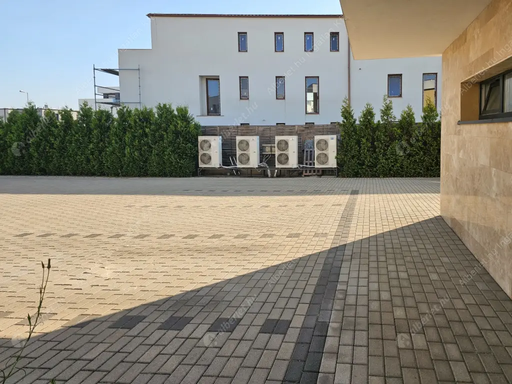 Kiadó albérlet 650000 Ft/hó áron: Budapest, XVI. kerület  Iskola utca. Mérete: 100 nm, 4 szobás | Alberlet.hu - 6522803