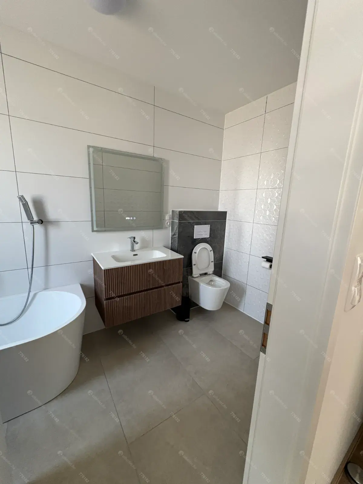 Kiadó albérlet 400000 Ft/hó áron: Budapest, XVI. kerület  Iskola utca. Mérete: 113 nm, 5 szobás | Alberlet.hu - 6681155