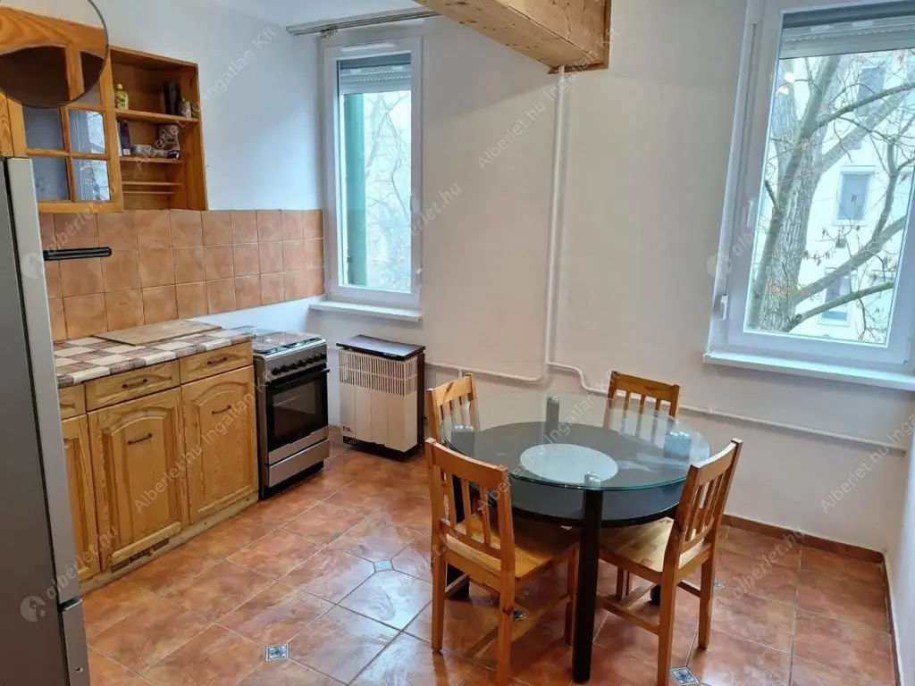 Kiadó albérlet 220000 Ft/hó áron: Budapest, XVI. kerület  Koronafürt utca. Mérete: 50 nm, 1 szobás | Alberlet.hu - 6599886