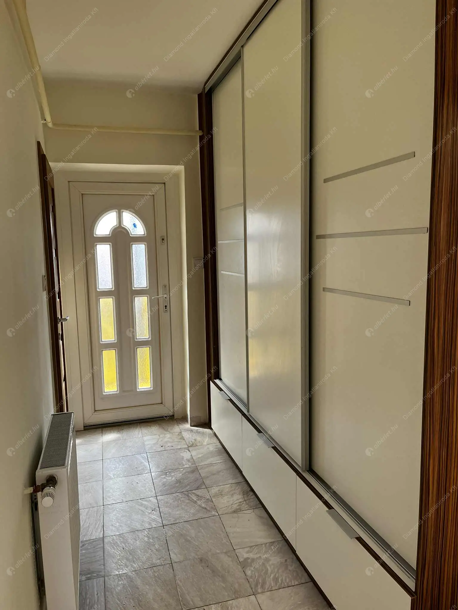 Kiadó albérlet 399000 Ft/hó áron: Budapest, XVI. kerület  Kossuth Lajos utca. Mérete: 90 nm, 4 szobás | Alberlet.hu - 6592747