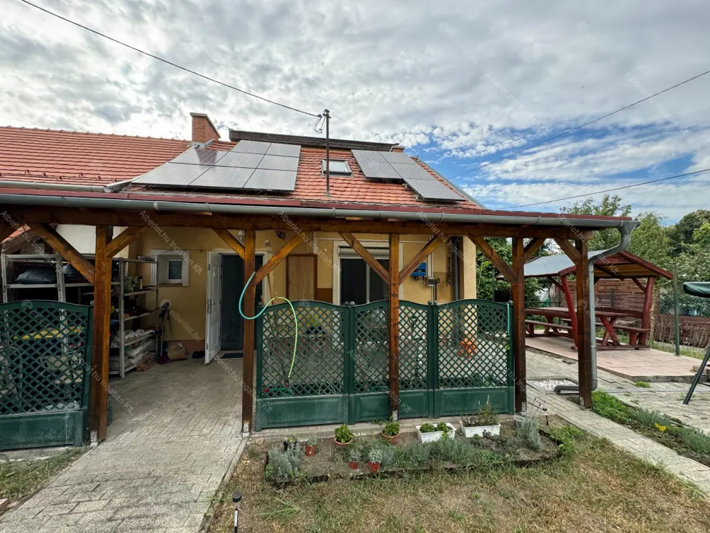 Kiadó albérlet 500000 Ft/hó áron: Budapest, XVI. kerület  Lapos köz. Mérete: 166 nm, 5 szobás | Alberlet.hu - 6672754