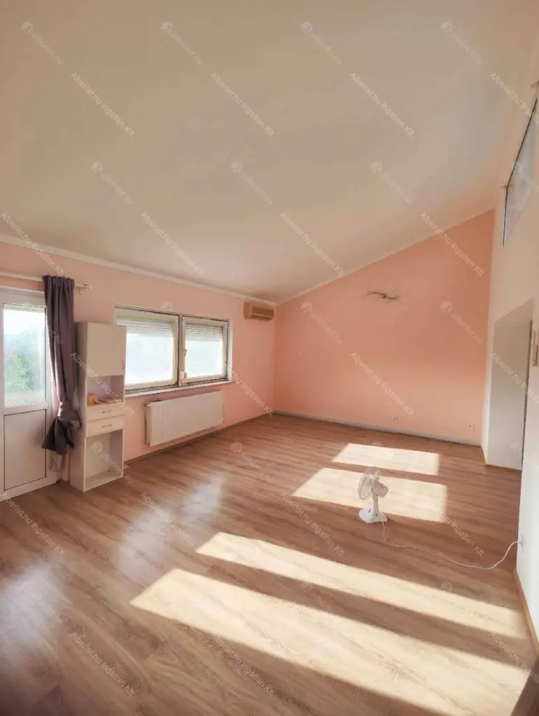 Kiadó albérlet 500000 Ft/hó áron: Budapest, XVI. kerület  Lapos köz. Mérete: 166 nm, 5 szobás | Alberlet.hu - 6672761