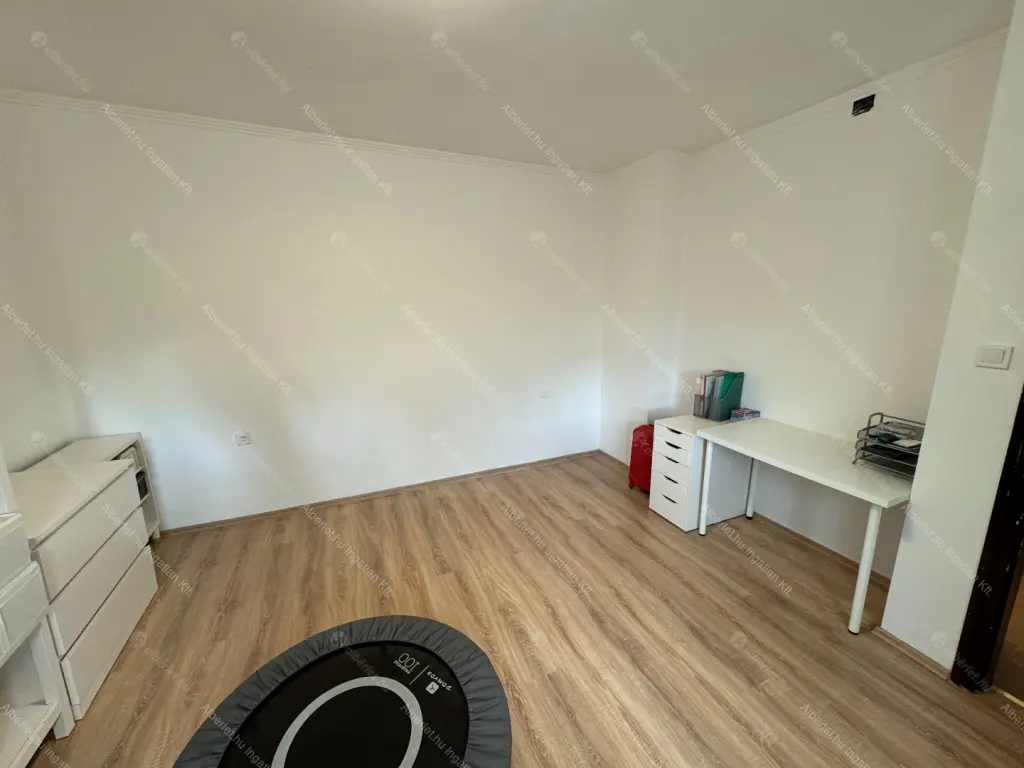 Kiadó albérlet 500000 Ft/hó áron: Budapest, XVI. kerület  Lapos köz. Mérete: 166 nm, 5 szobás | Alberlet.hu - 6672765