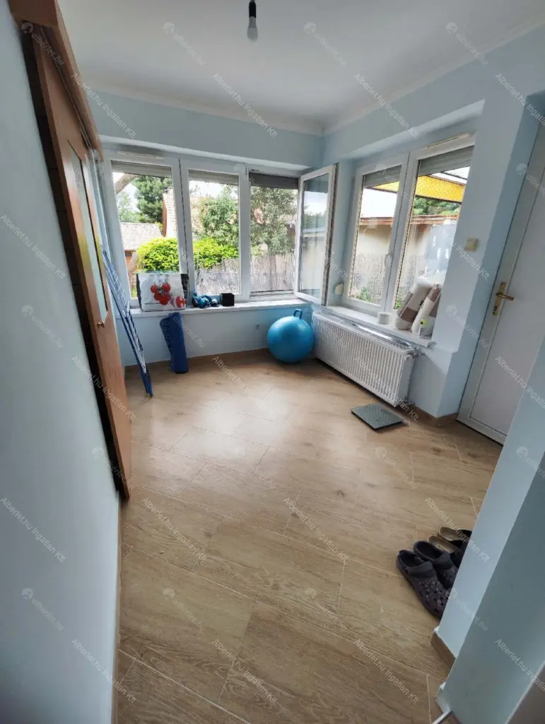 Kiadó albérlet 500000 Ft/hó áron: Budapest, XVI. kerület  Lapos köz. Mérete: 166 nm, 5 szobás | Alberlet.hu - 6672778