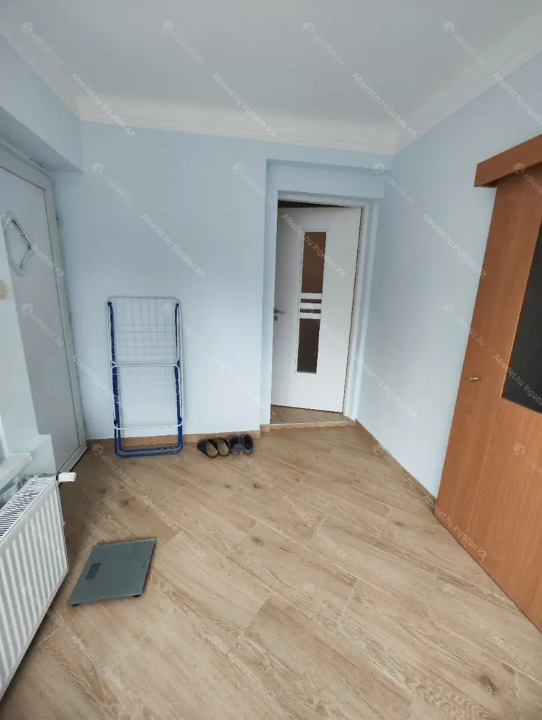 Kiadó albérlet 500000 Ft/hó áron: Budapest, XVI. kerület  Lapos köz. Mérete: 166 nm, 5 szobás | Alberlet.hu - 6672781