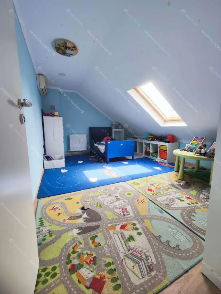 Kiadó albérlet 500000 Ft/hó áron: Budapest, XVI. kerület  Lapos köz. Mérete: 166 nm, 5 szobás | Alberlet.hu - 6672783